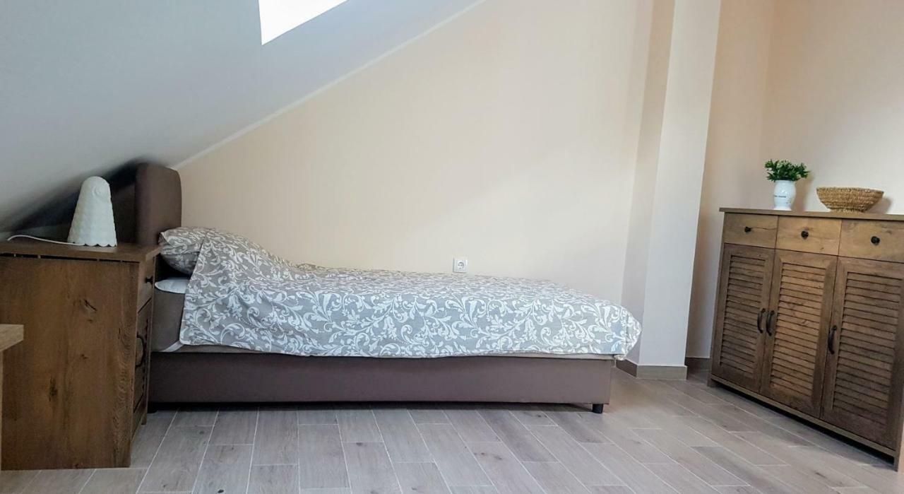 Monika Apartment Tivat Buitenkant foto
