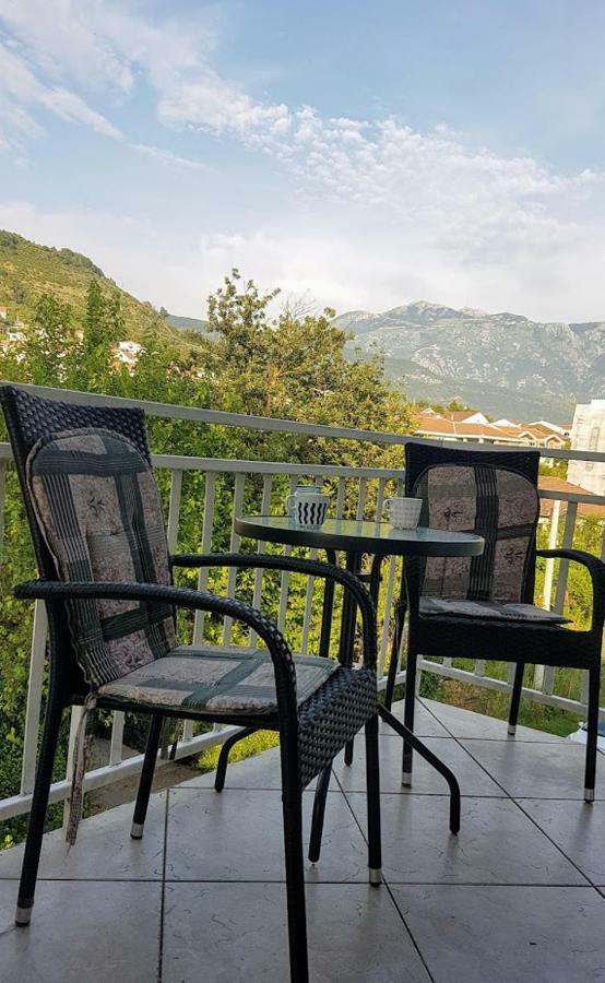 Monika Apartment Tivat Buitenkant foto