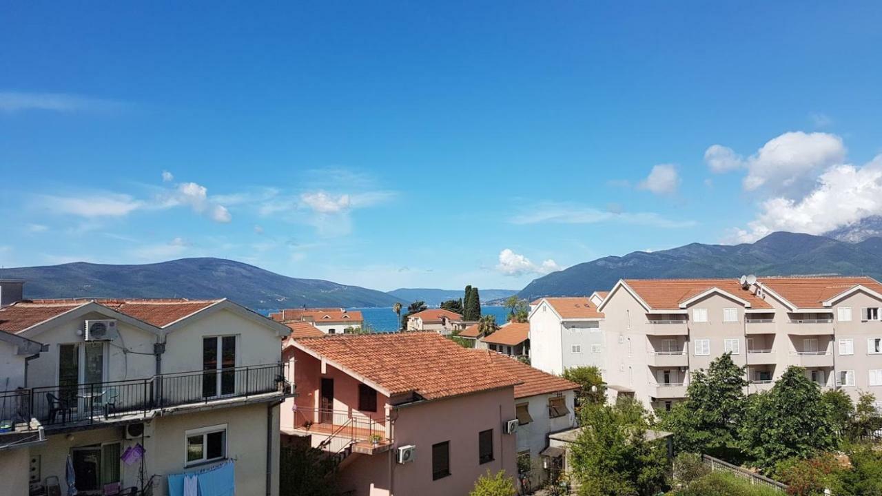 Monika Apartment Tivat Buitenkant foto